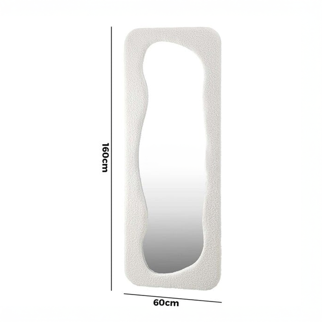 Mirror with a Wavy Teddy Fur Frame product thumbnail 10