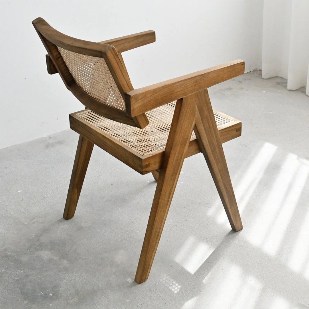 Rattan Chair With Rustic Design product thumbnail 3