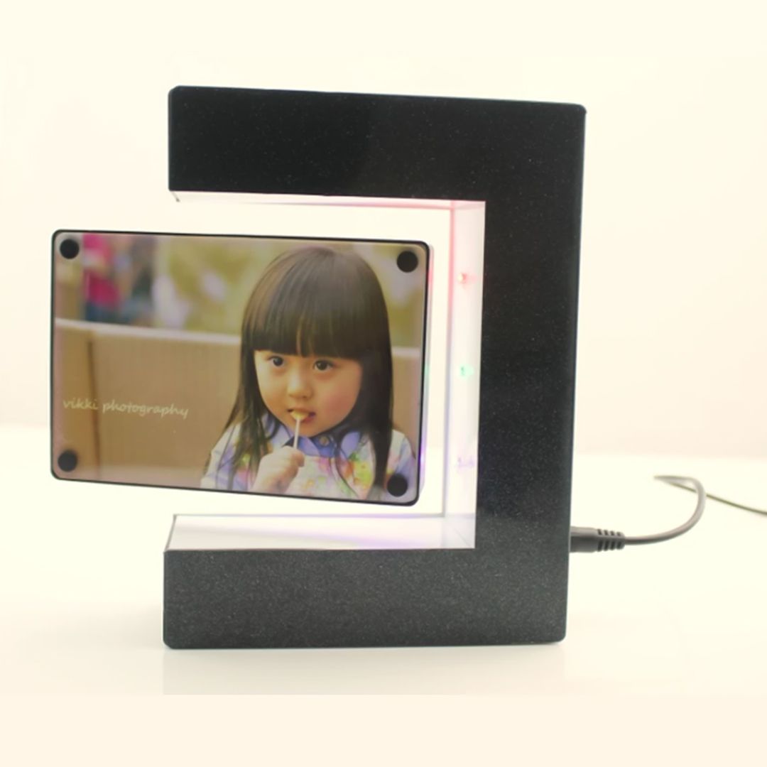 Magnetic Picture Frame with LED Lights product thumbnail 10