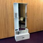 خزانة مع مرآة للمدخل