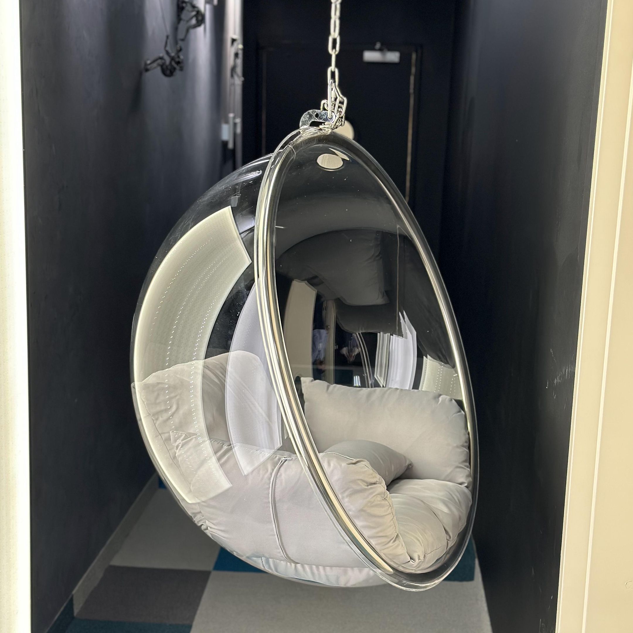 Hanging Bubble Chair product thumbnail 11