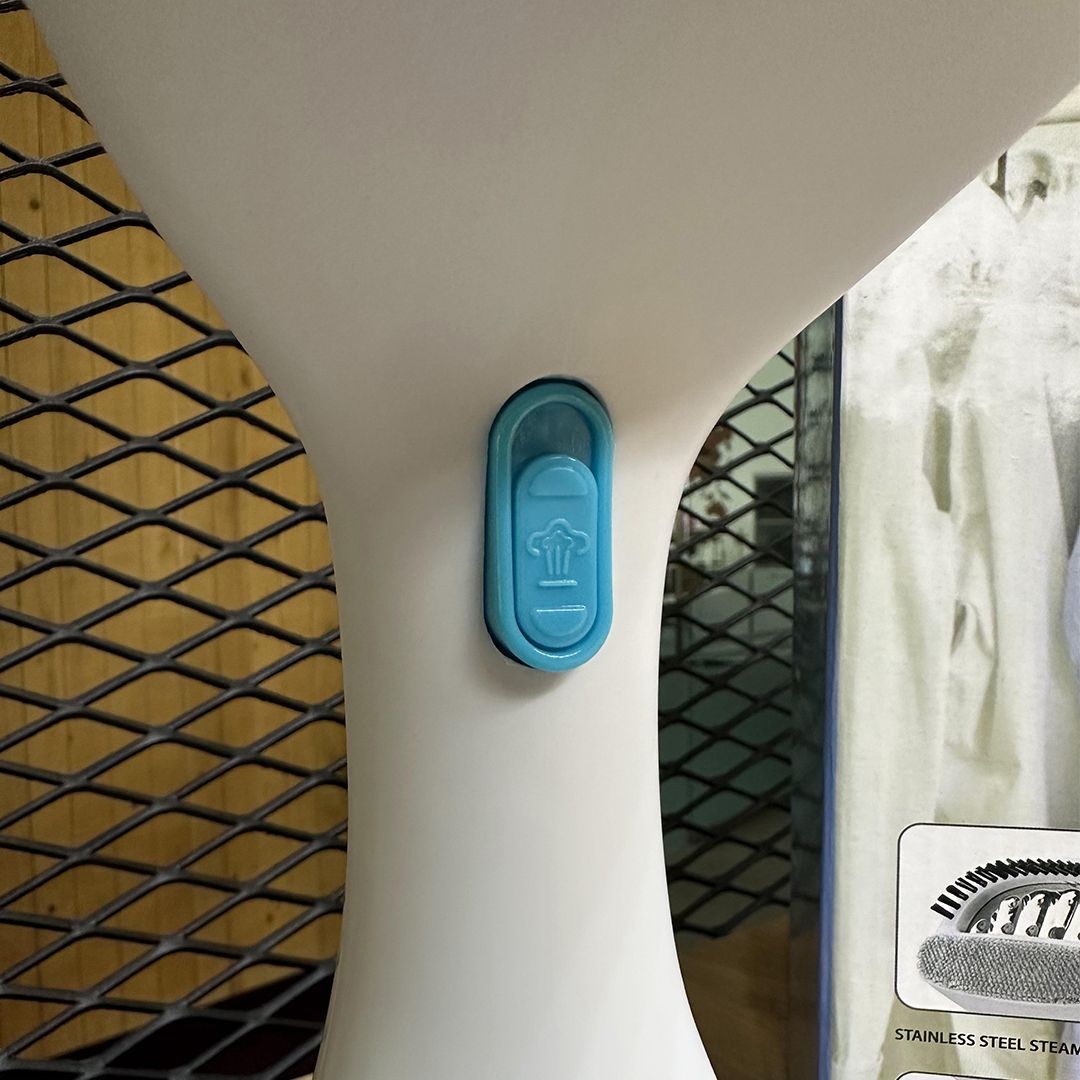 Portable Travel Steam Iron product thumbnail 9