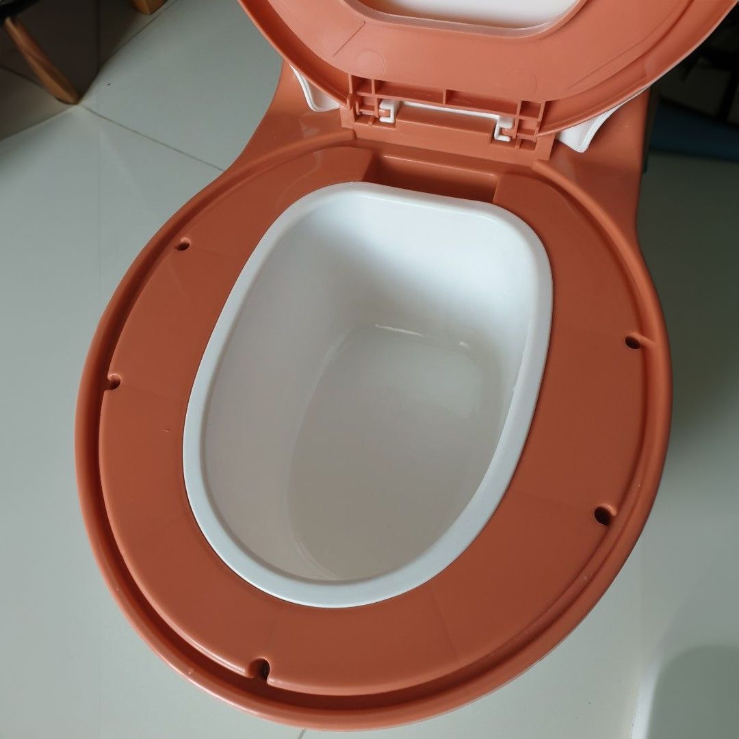 Seat And Siphon For Toilet Training product thumbnail 6