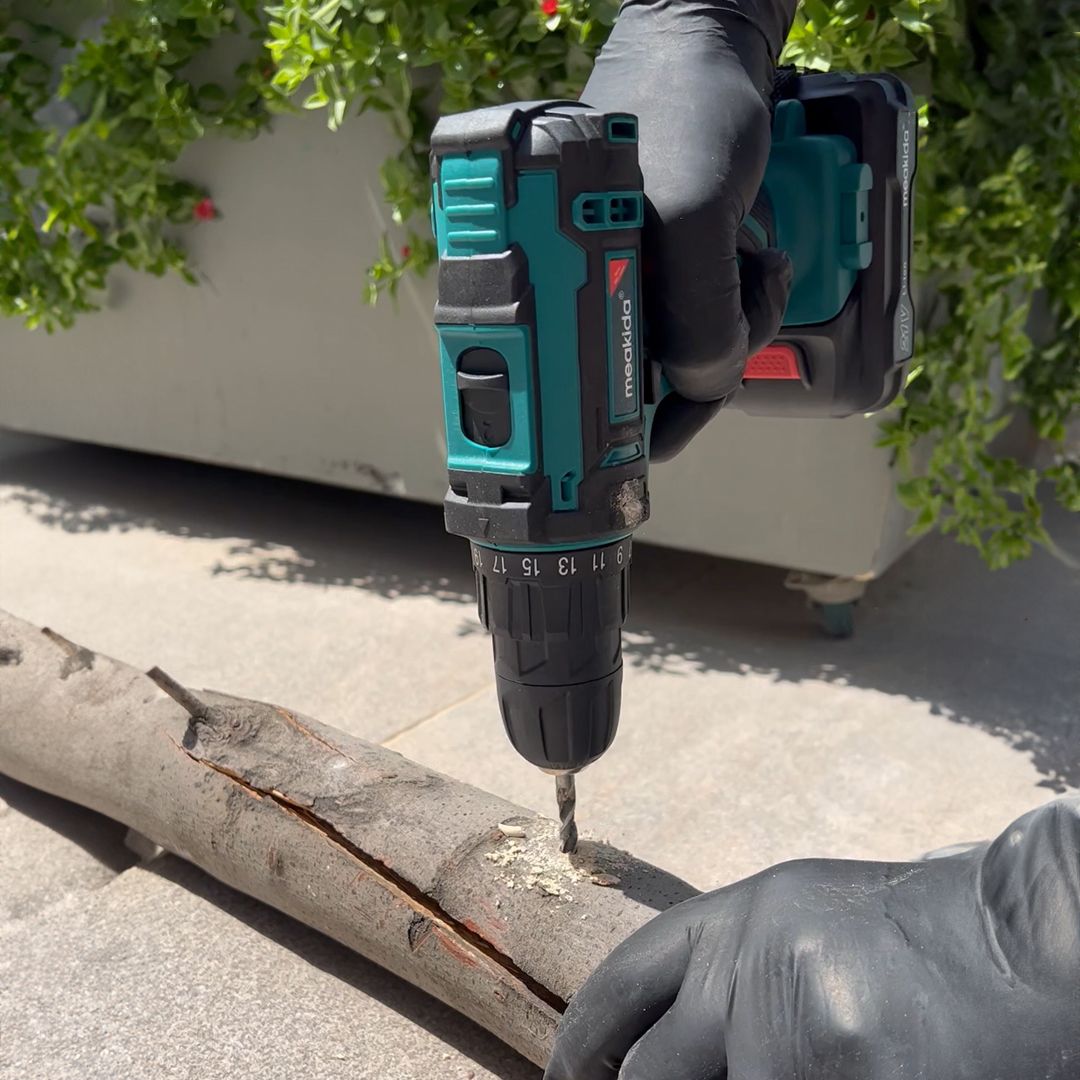 Cordless Drill Screwdriver - 21V product thumbnail 4