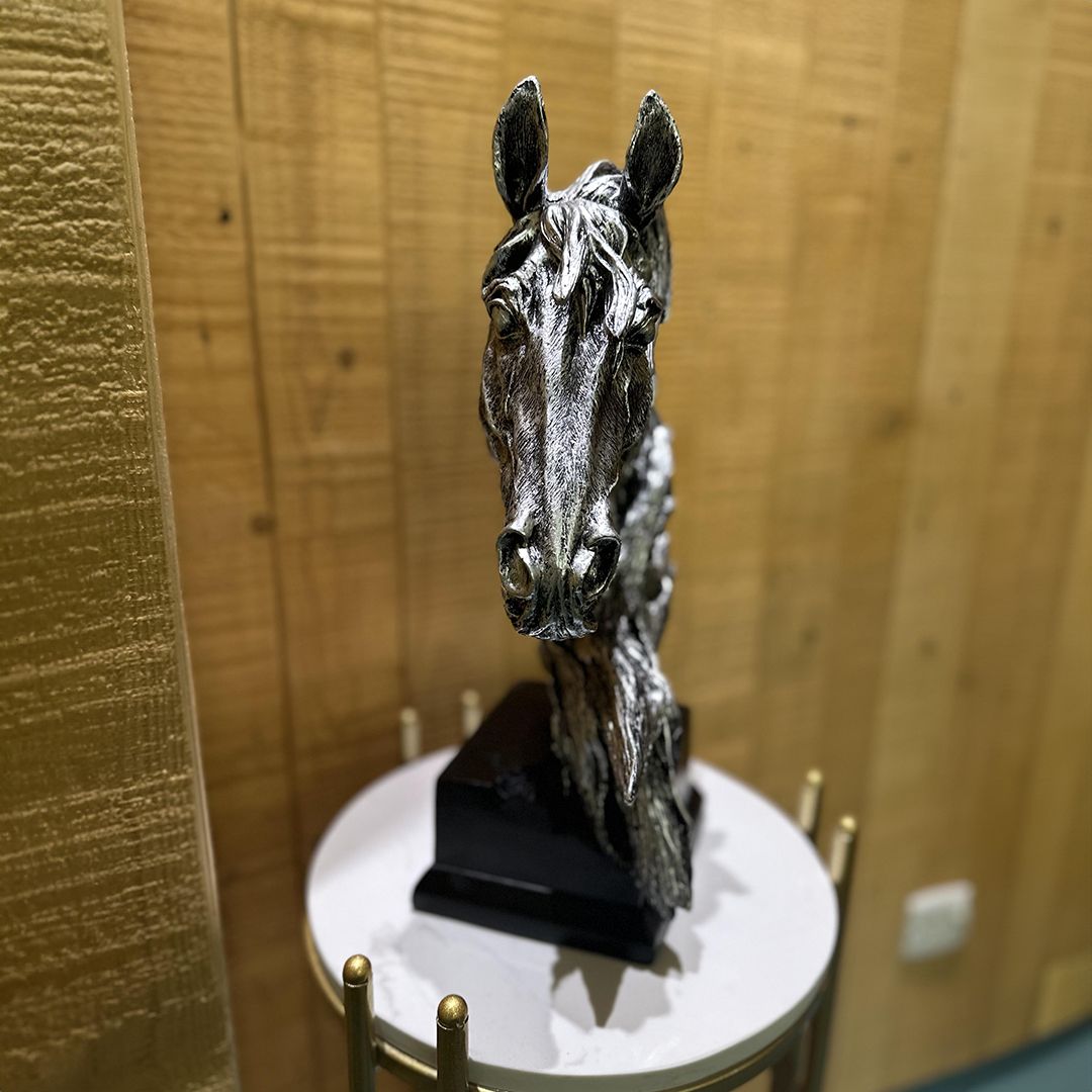 Carved horse head statue product thumbnail 5