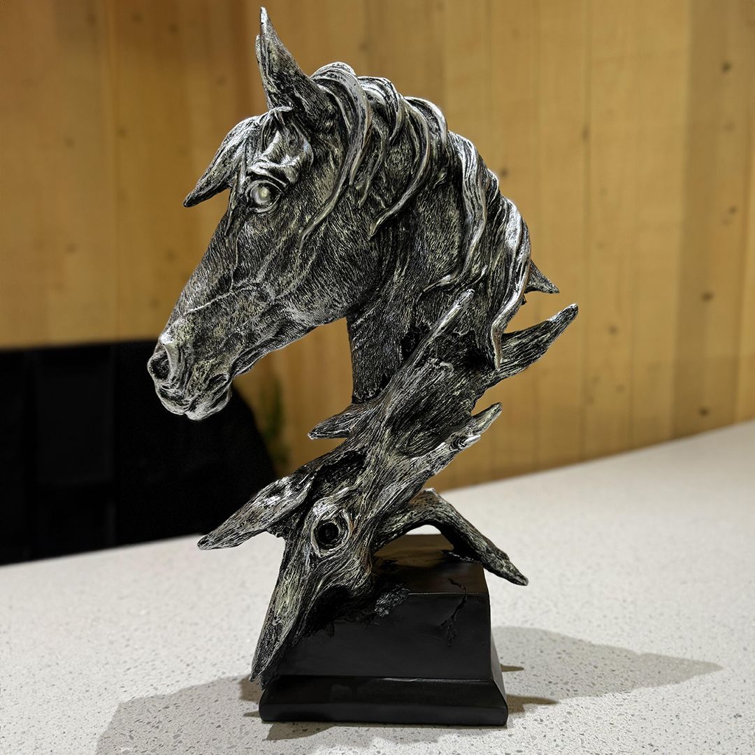 Carved horse head statue product thumbnail 12