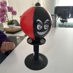 ستاند ملاكمة لسطح المكتب - 2