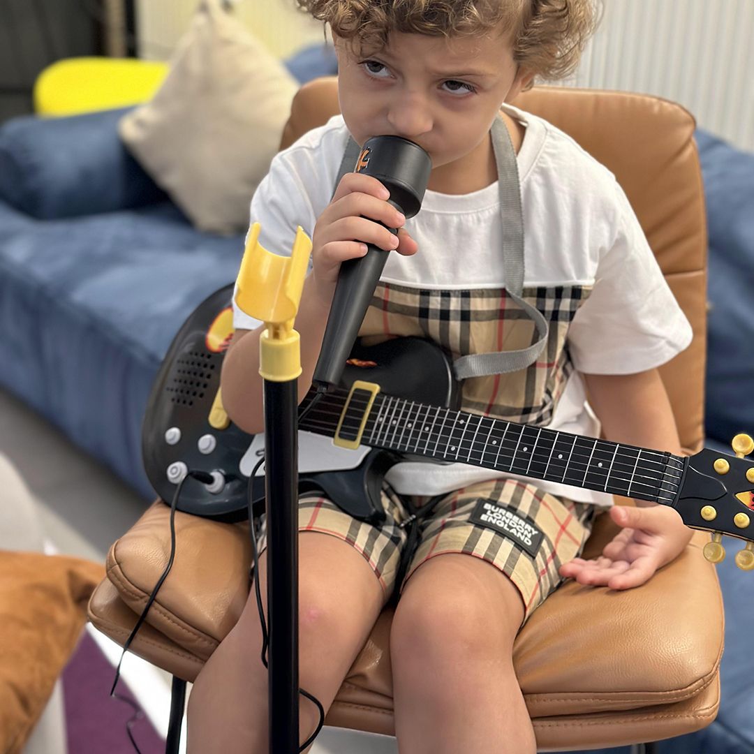 Guitar and Karaoke Microphone for Kids product thumbnail 14