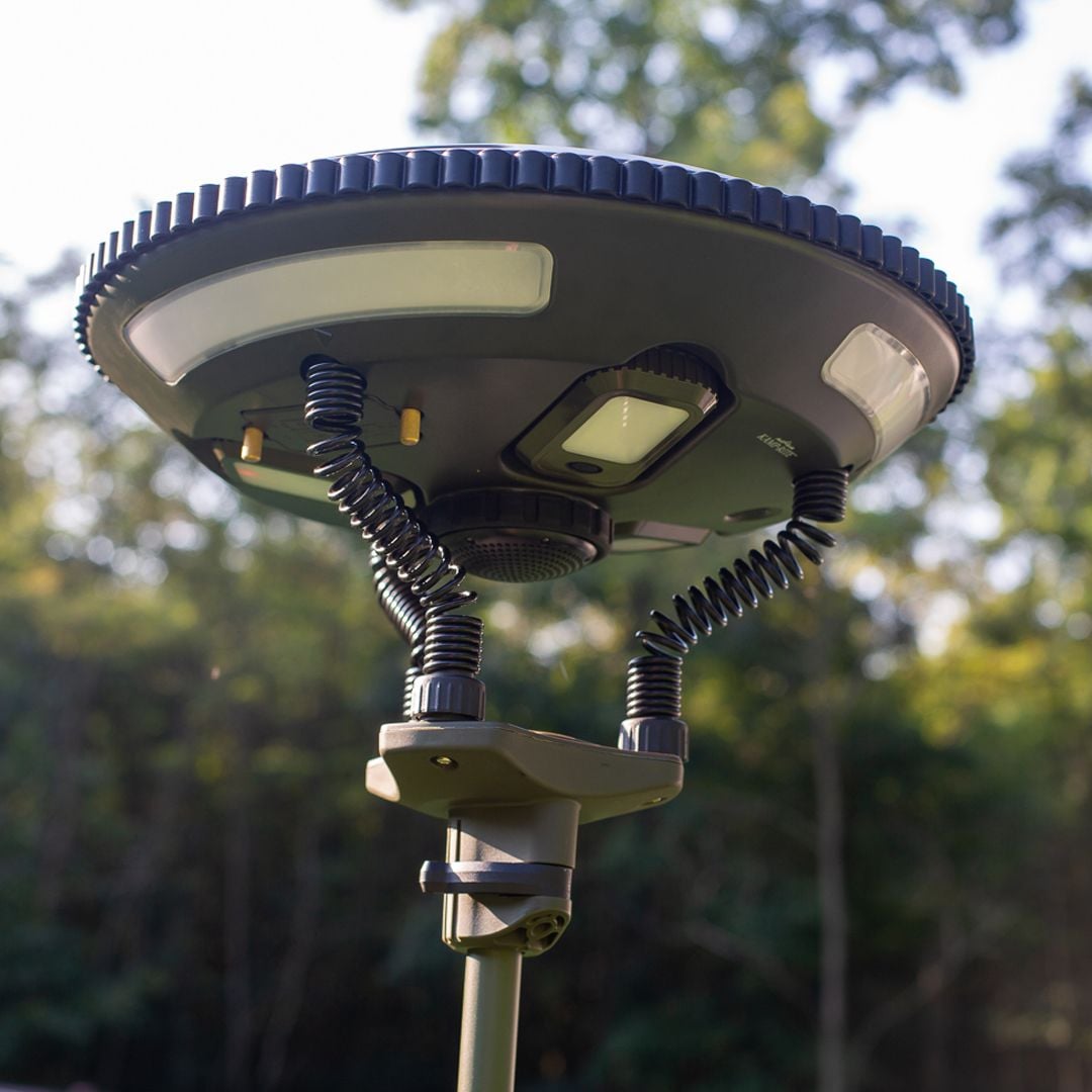 ضوء التخييم الثلاثي مع سبيكر - 25