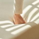 كرسي و سرير أرضي بأرجل خشبية - 7