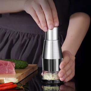 قطاعة الثوم اليدوية