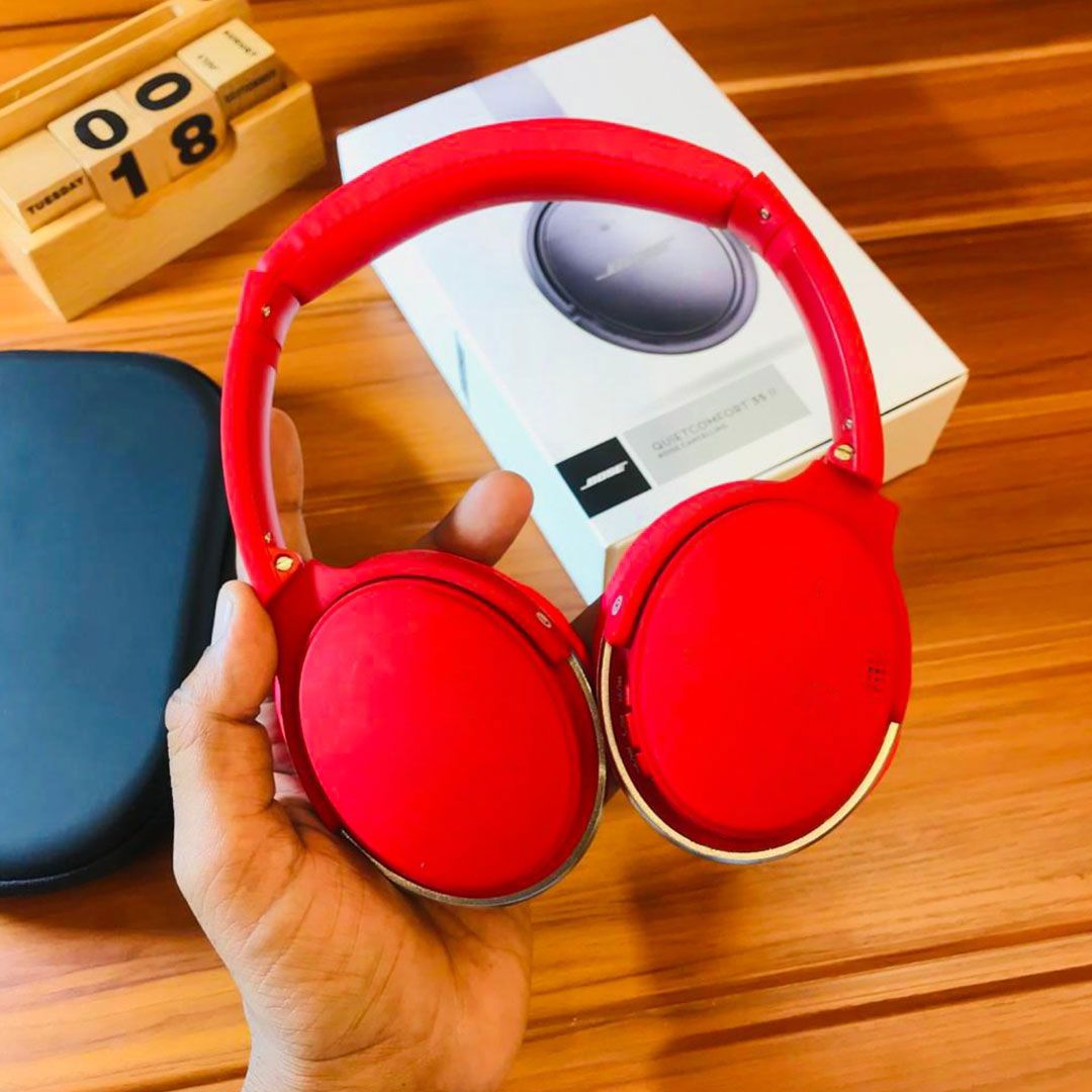 Professional Wireless Headphones product thumbnail 2