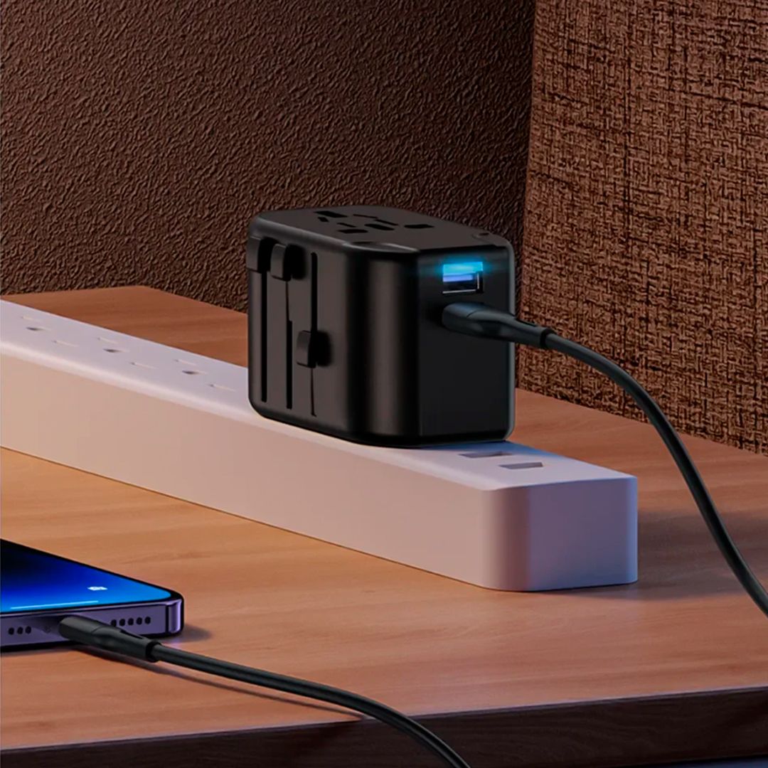 Multi-Port Power Adapter product thumbnail 6