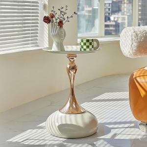 طاولة جانبية فاخرة بتصميم مزهرية - 3