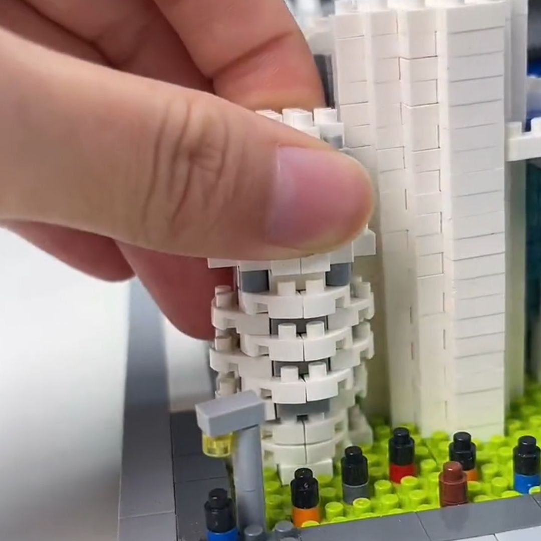 LEGO Santiago Bernabéu Stadium product thumbnail 15