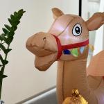 مُجسم الجمل القابل للنفخ - 4