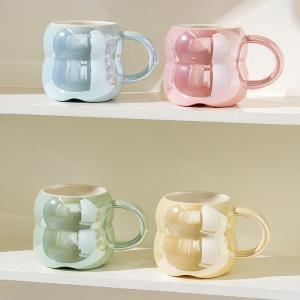 مج ملون بتصميم لامع