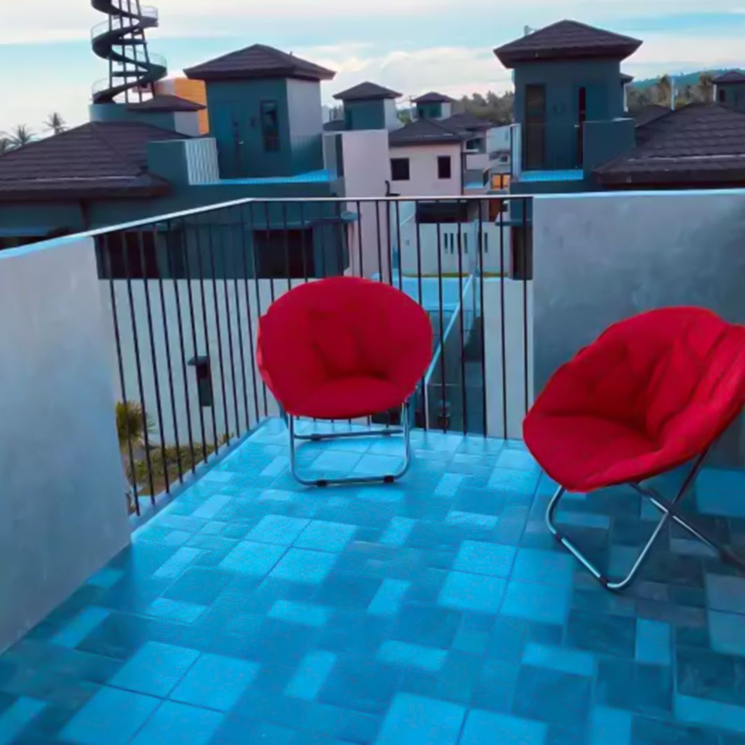 Padded Moon Chair product thumbnail 17