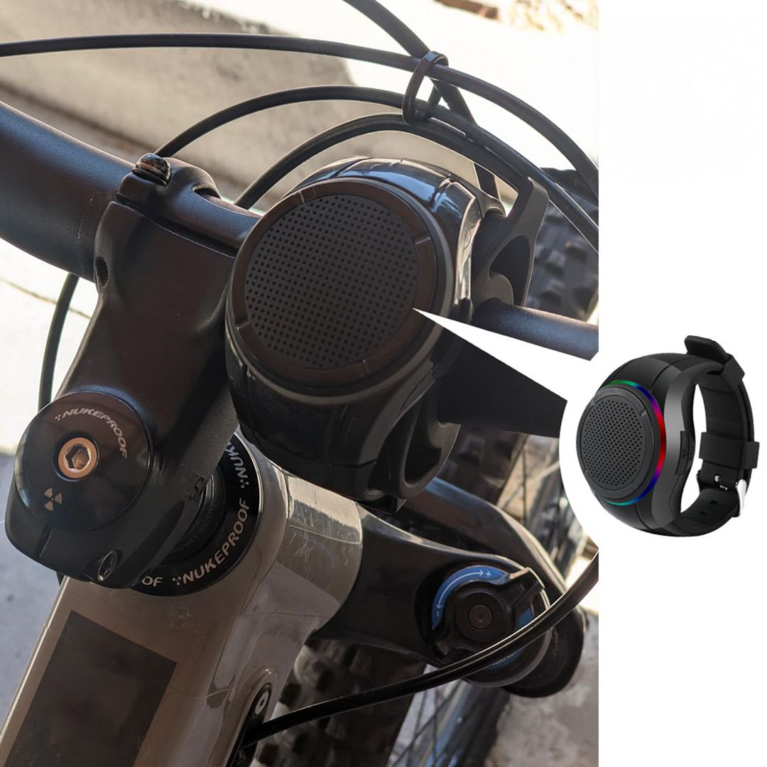 ساعة يد و سبيكر لسماع القرآن الكريم - 12