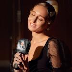 ميكروفون لاسلكي من ماركة JBL