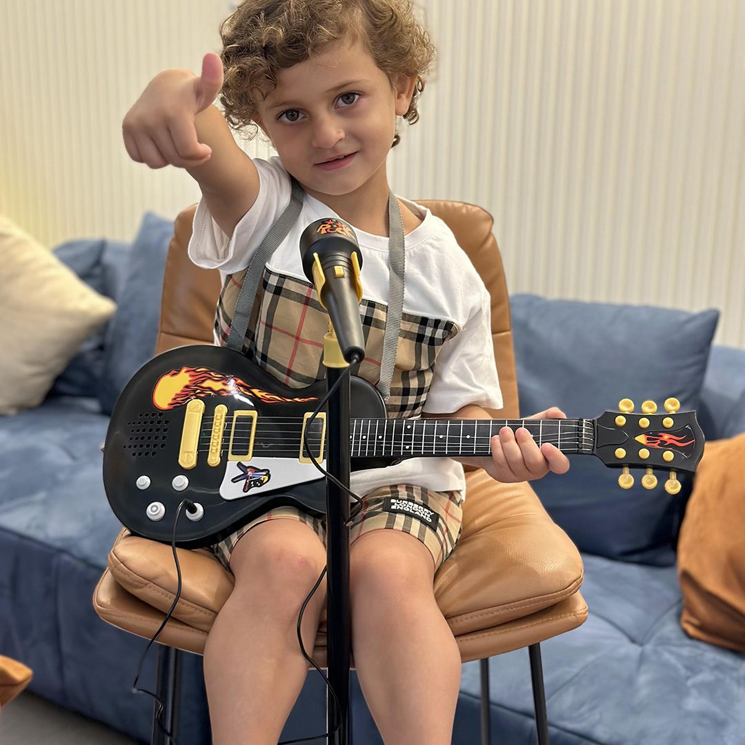 Guitar and Karaoke Microphone for Kids product thumbnail 19