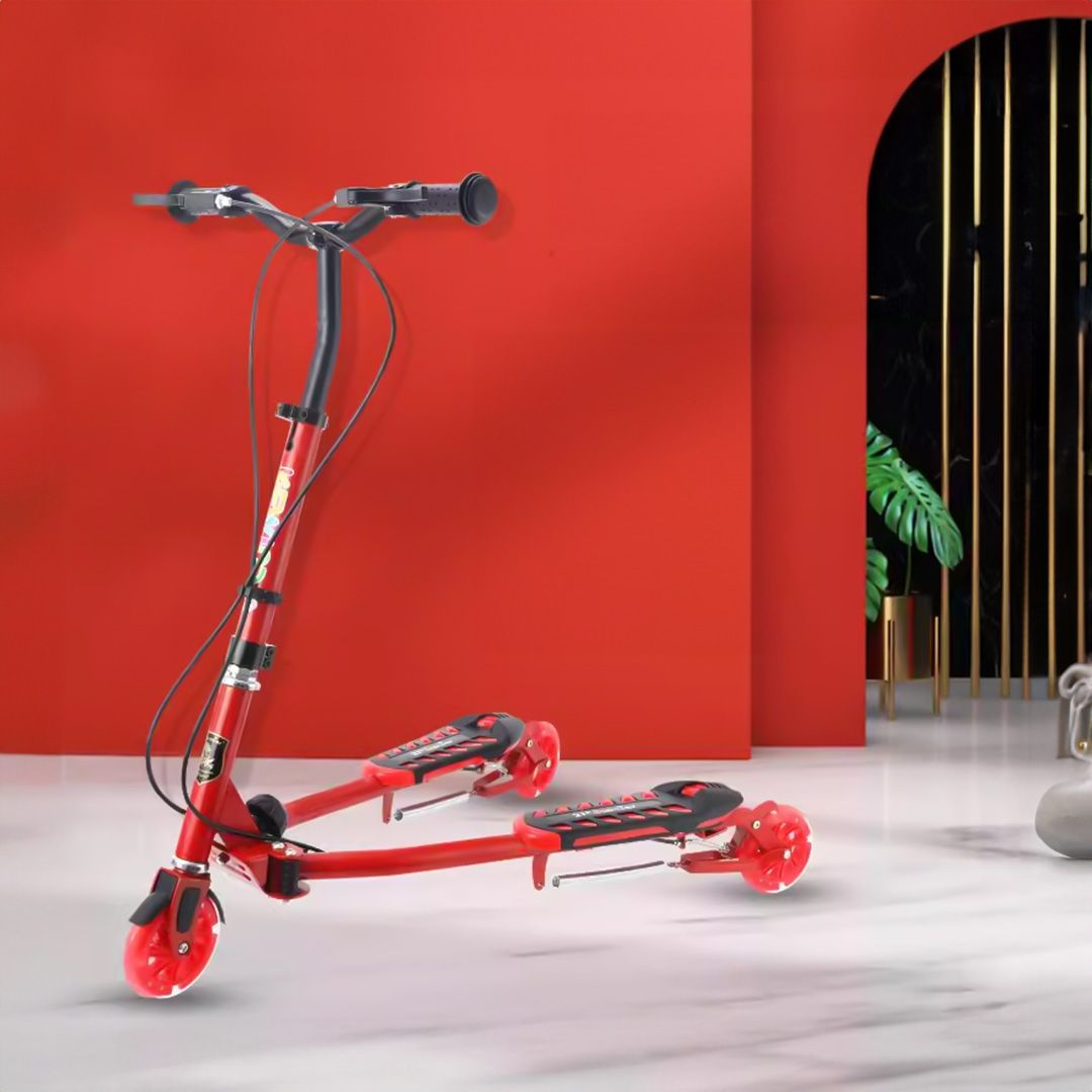 سكوتر ثلاثي ببدالتين - 3