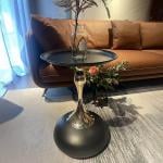 طاولة جانبية فاخرة بتصميم مزهرية - 17