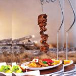 ستاند التقديم مع سيخ للشواء - 4