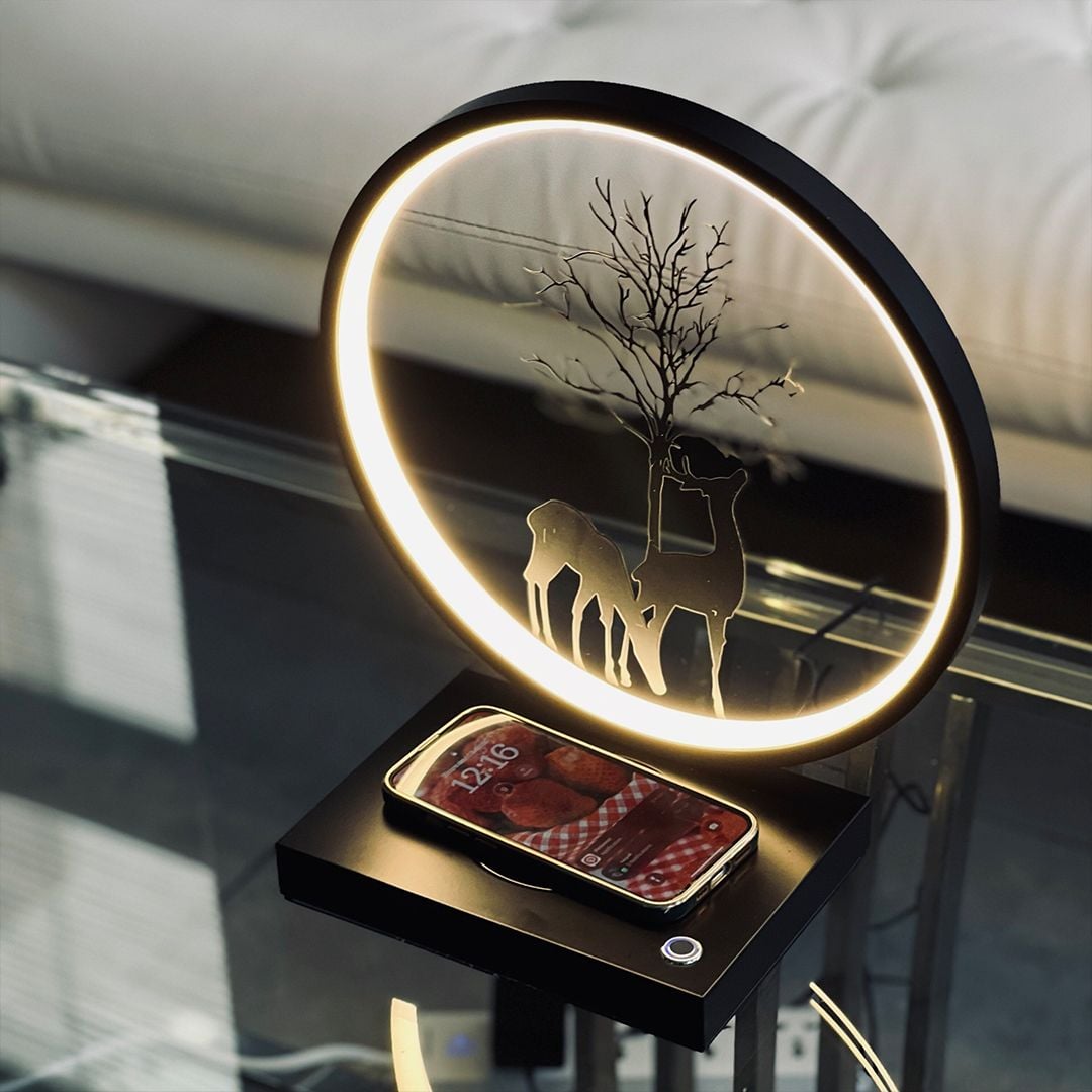 Deer Lamp With Wireless Charging Base product thumbnail 2
