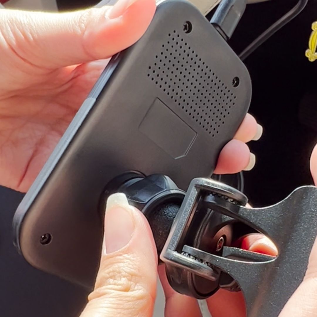 Wireless Magnetic Car Charger product thumbnail 10