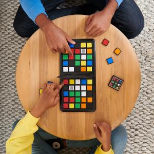 لعبة تحدي المكعبات السحرية