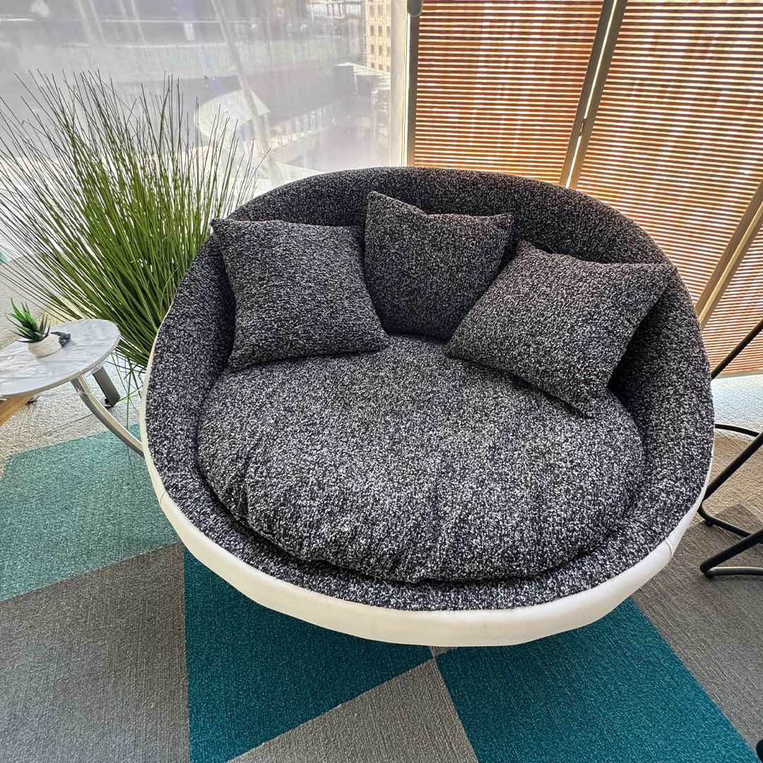 Premium Oval Armchair - 3