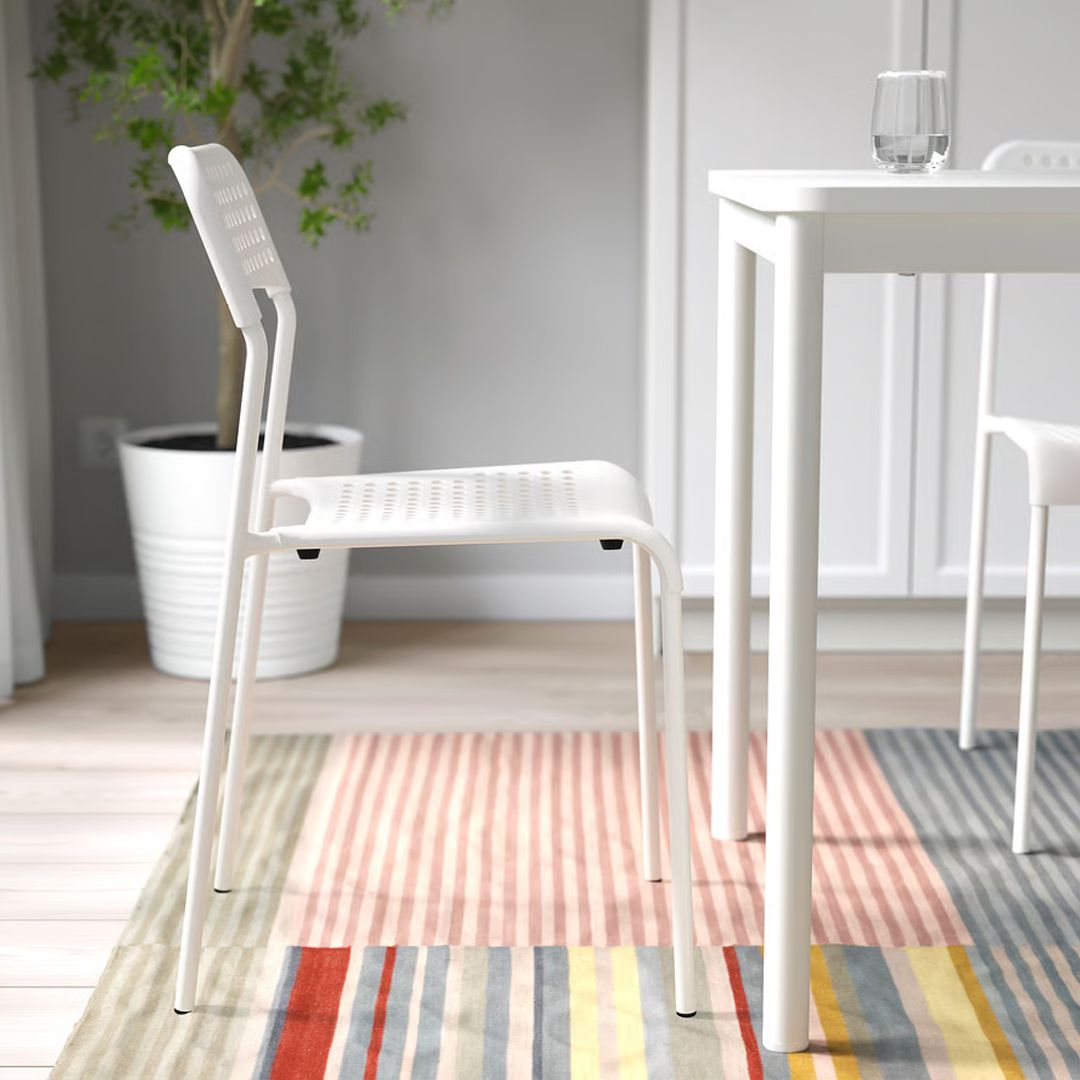 White lounge chair product thumbnail 2
