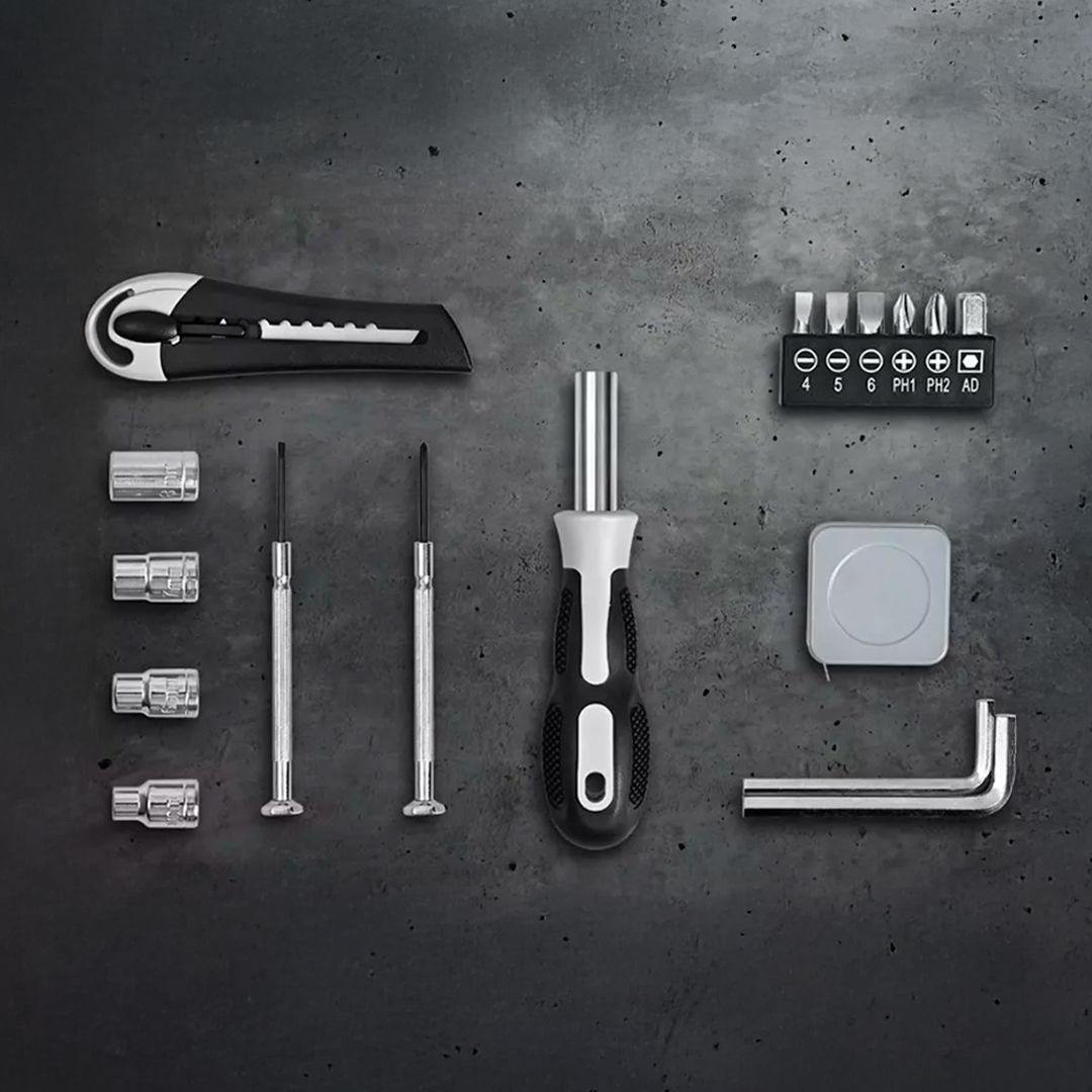 Portable Lamp with 17-Piece Tool Set product thumbnail 10