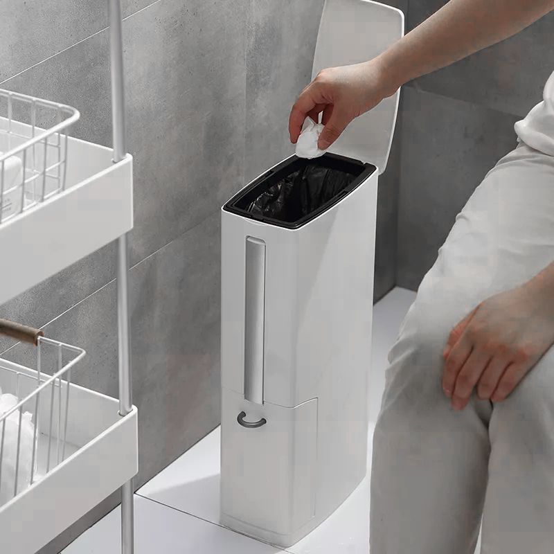 Trash Can with Cleaning Brush for the Bathroom product thumbnail 9