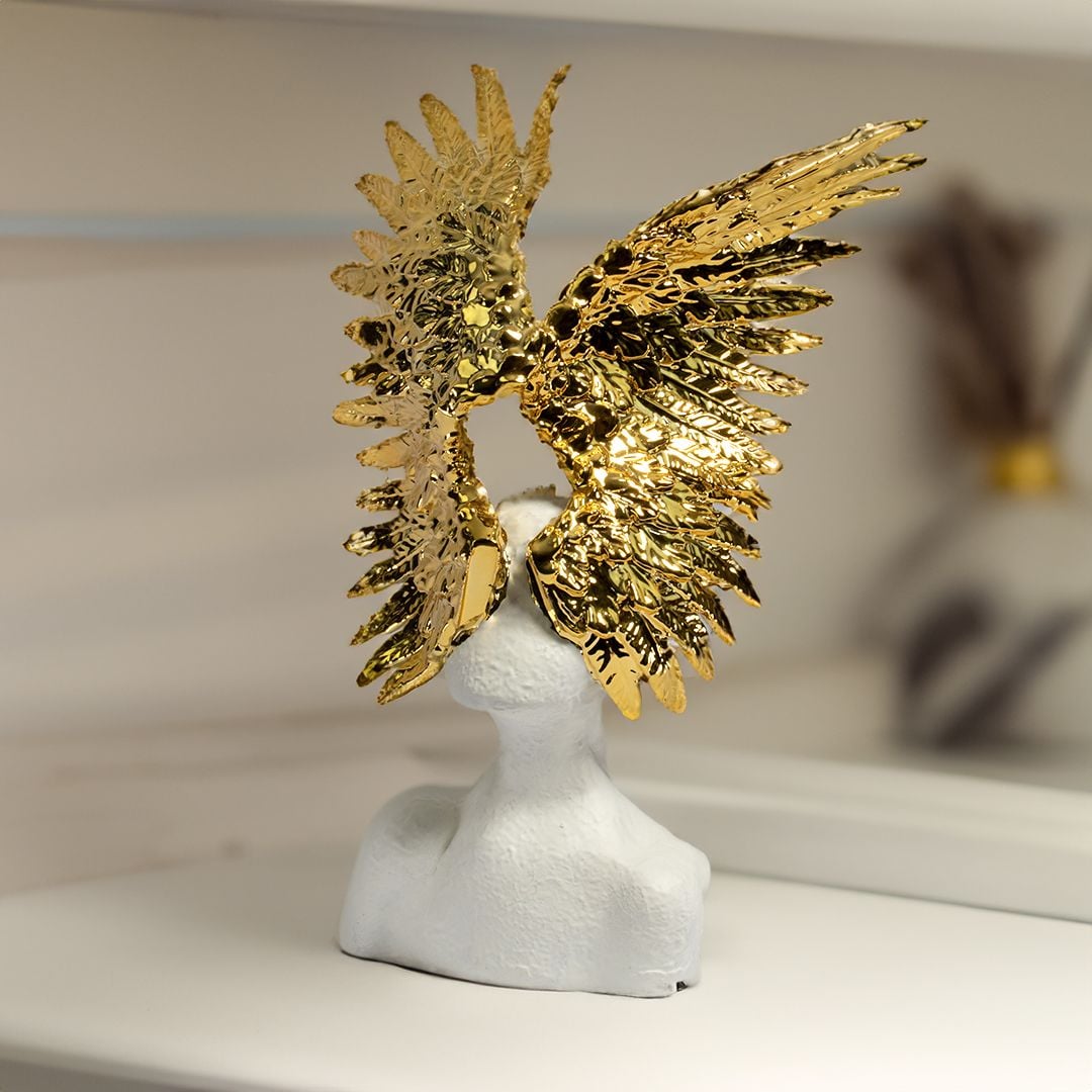 Classic Golden Wings Figurine product thumbnail 7