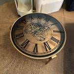 طاولة كلاسيكية بتصميم ساعة تروس فاخرة - 2