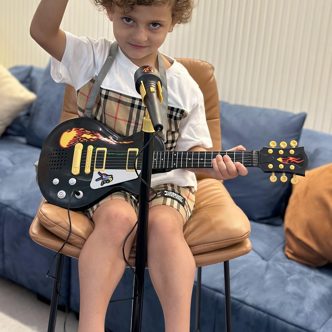Guitar and Karaoke Microphone for Kids product thumbnail 18