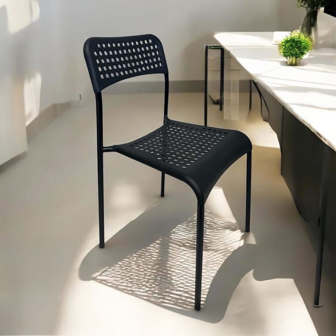 Black lounge chair