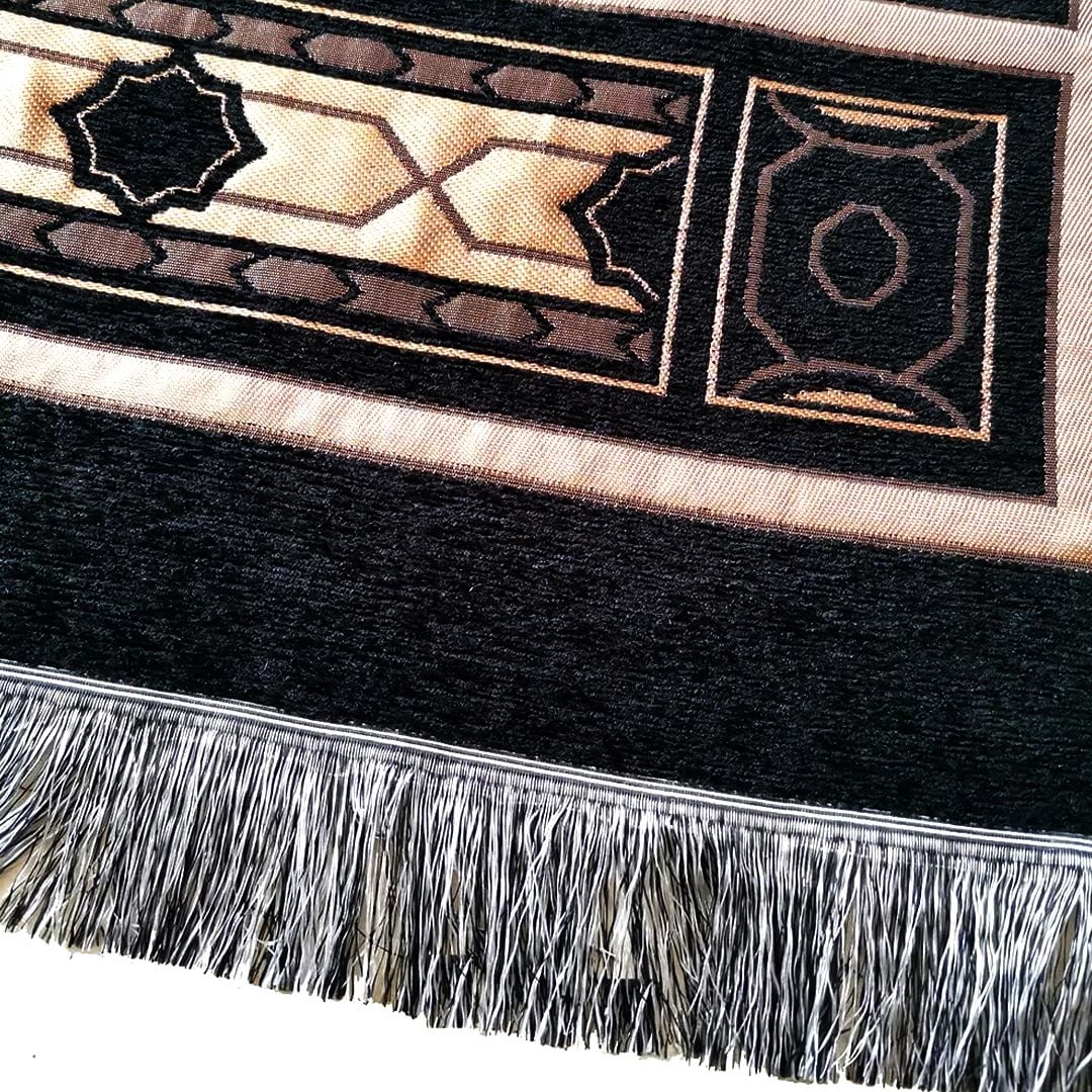 Luxury Prayer Rug & Tasbeeh Set product thumbnail 4