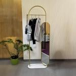 مرآة مع شماعة بتصميم عصري