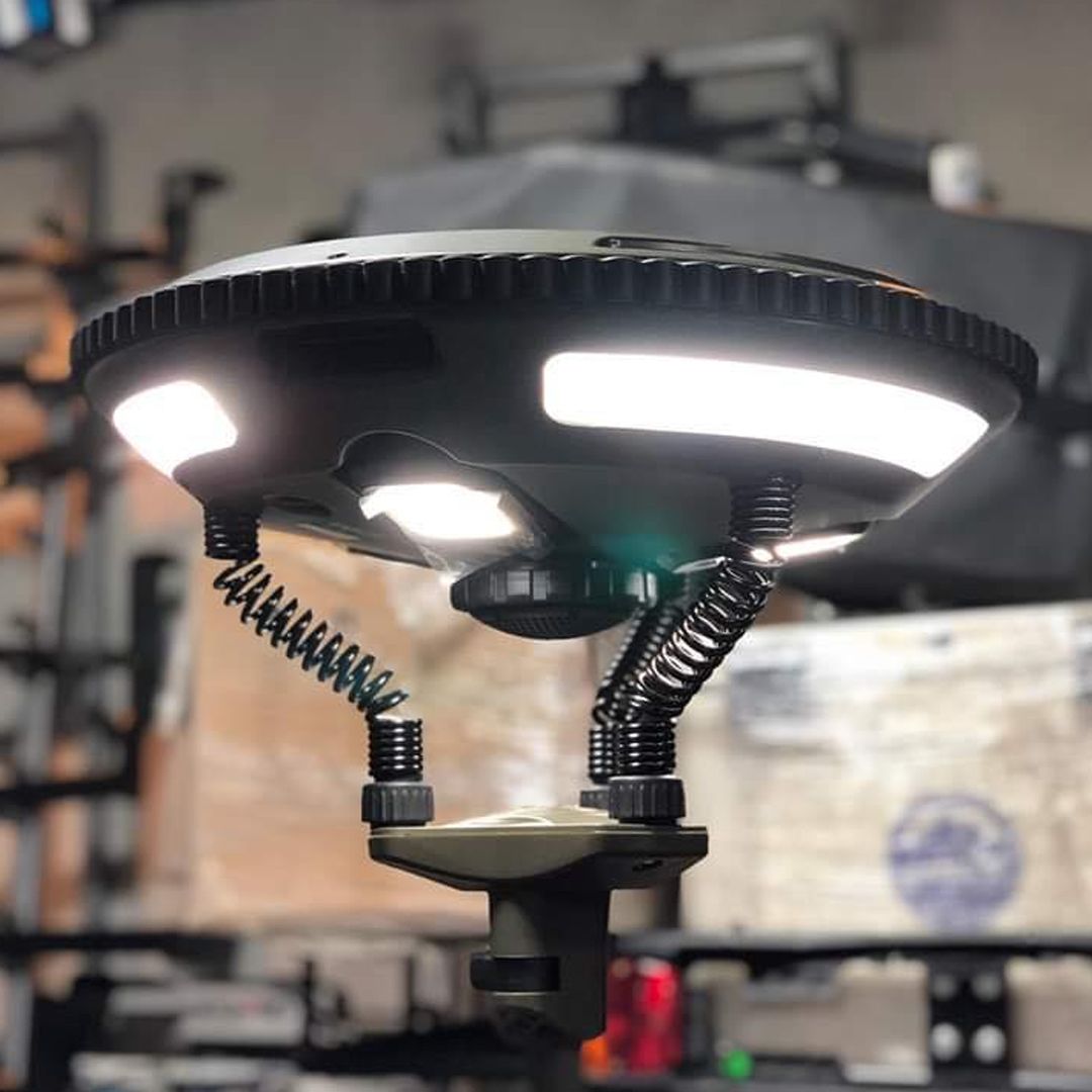 ضوء التخييم الثلاثي مع سبيكر - 24