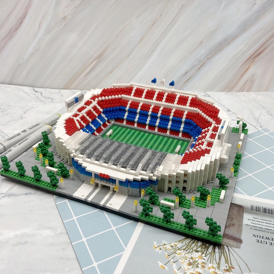 LEGO Camp Nou Stadium product thumbnail 3