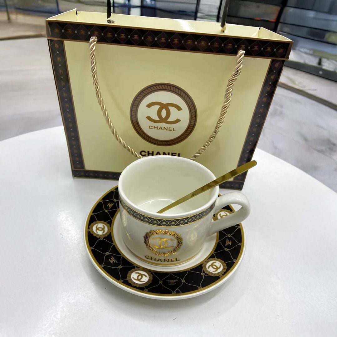 طقم فناجين بتصميم CHANEL - 1