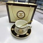 طقم فناجين بتصميم CHANEL - 1