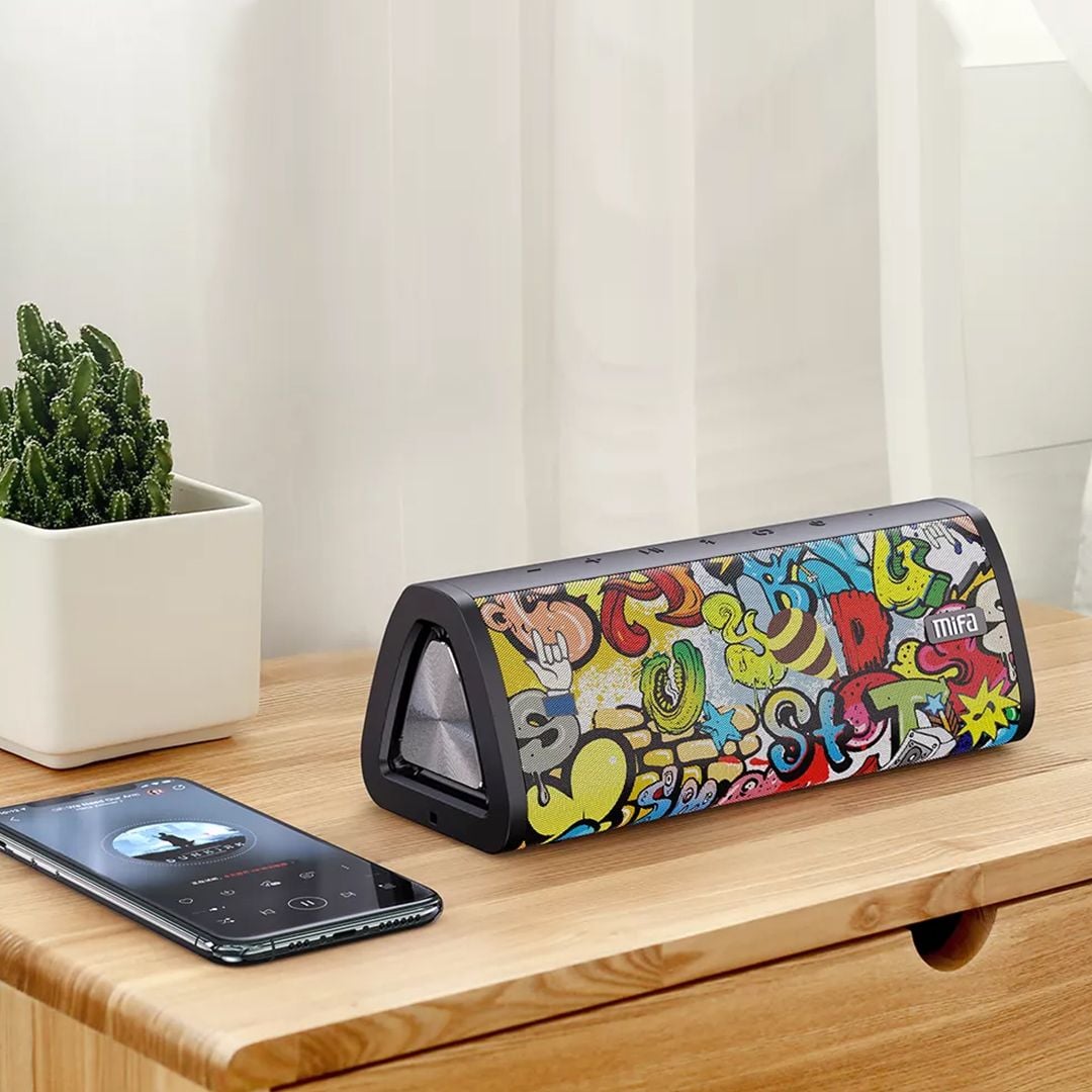 Graffiti Boombox Bluetooth Speaker product thumbnail 4