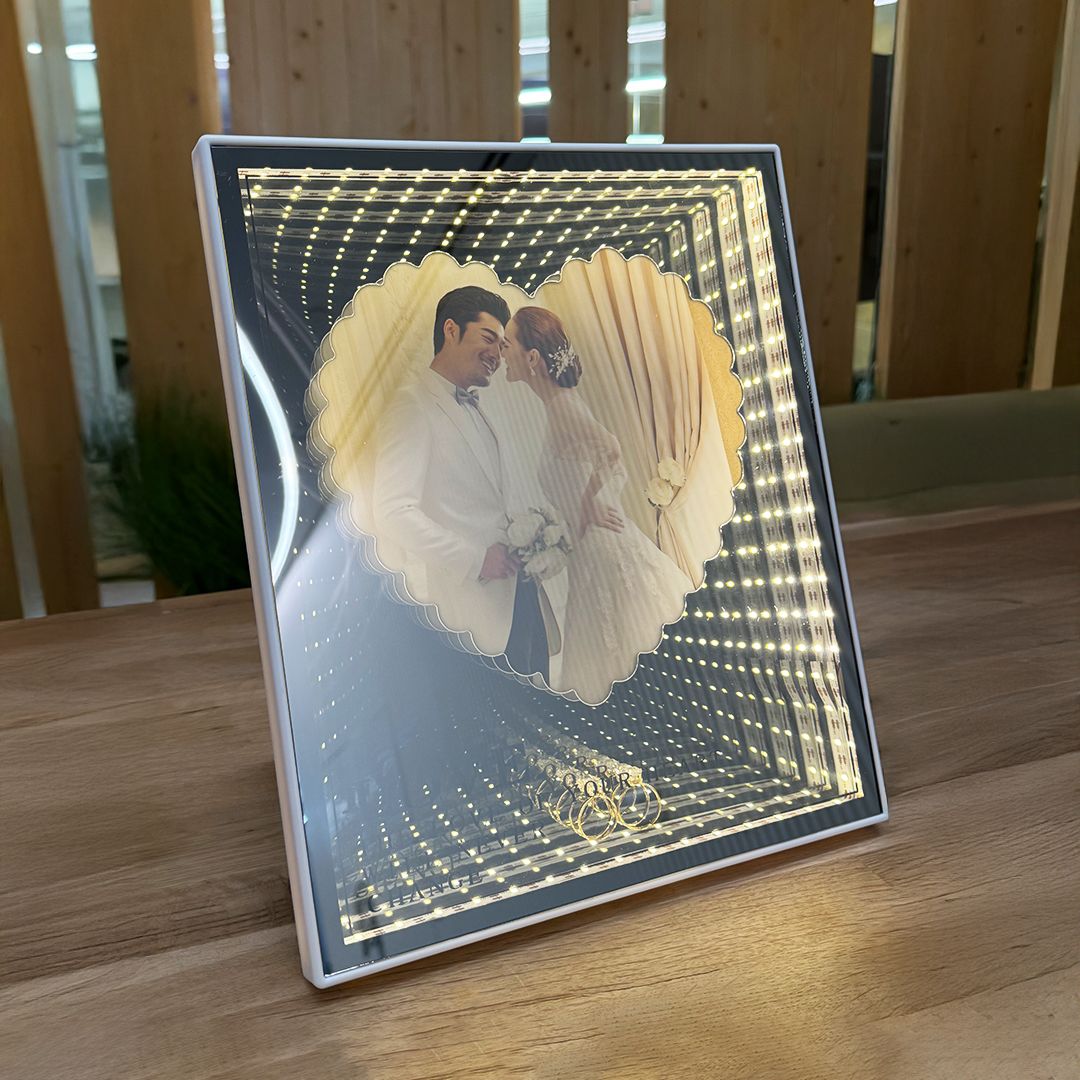 3D Heart Shaped Illuminated Photo Frame - 25 cm product thumbnail 10