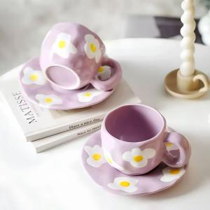 فنجان مع صحن مزين بالياسمين - 4