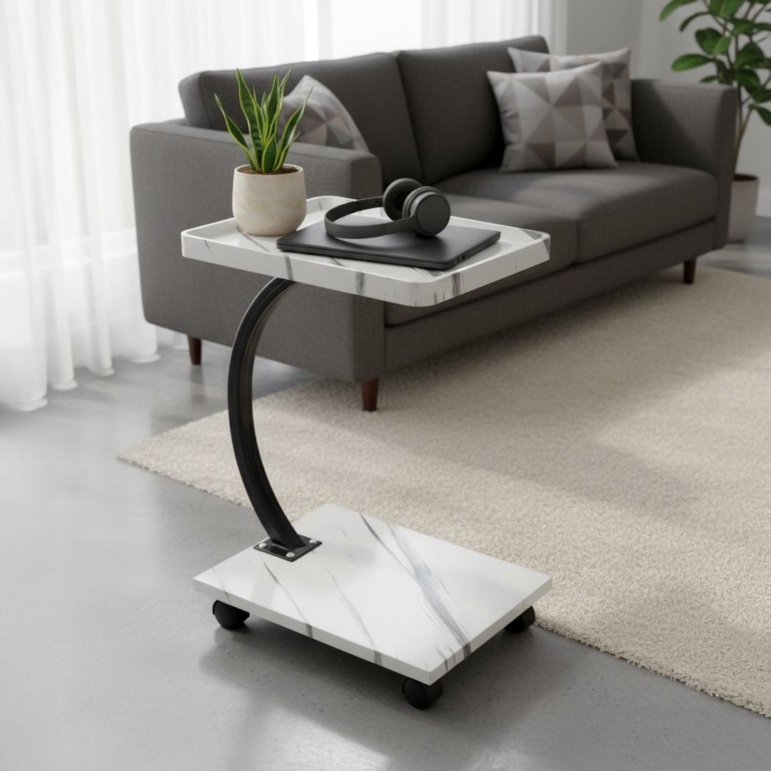 طاولة جانبية بتصميم مربع - 1