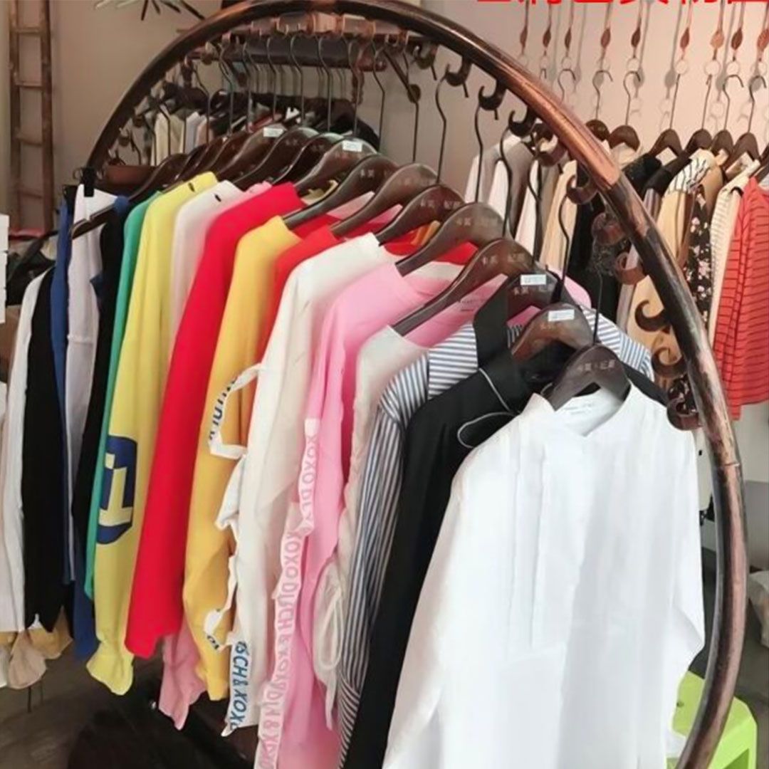 Circular Metal Clothes Rack product thumbnail 9